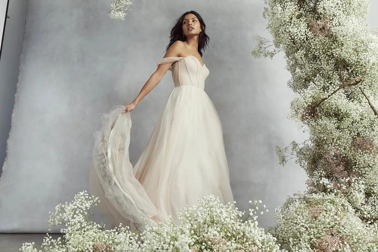 8 OMBRE WEDDING DRESSES THAT WILL WOW! Image