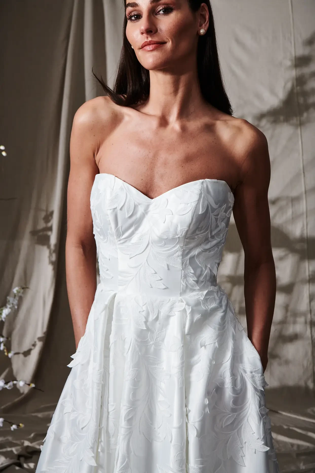 How to Accessorize Your Wedding Dress Like a Stylist. Desktop Image