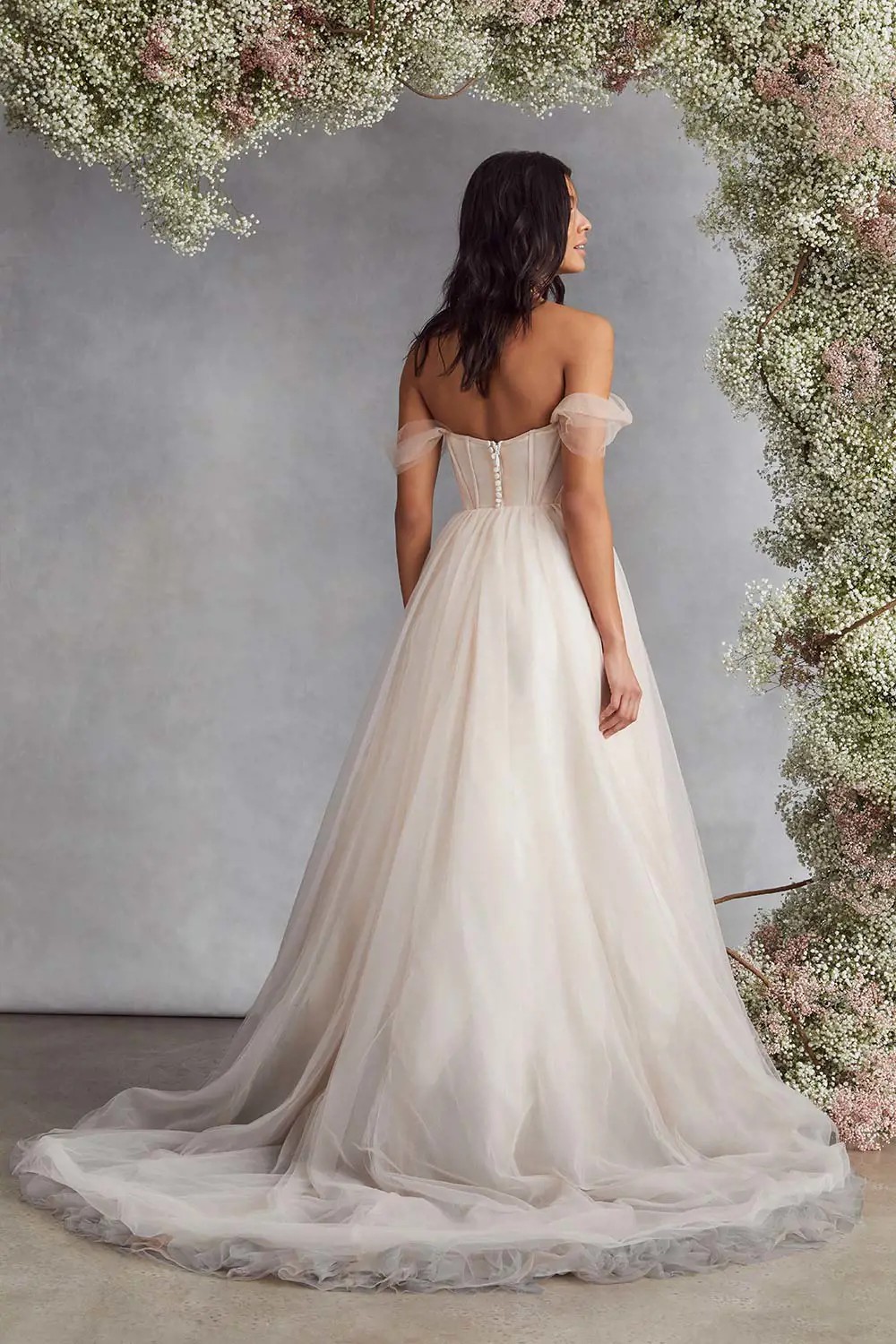 8 OMBRE WEDDING DRESSES THAT WILL WOW