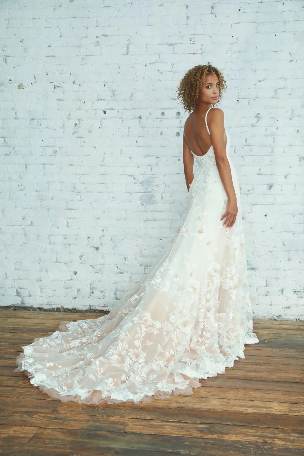 BEST OF KELLY FAETANINI S SIGNATURE OMBRE WEDDING DRESSES