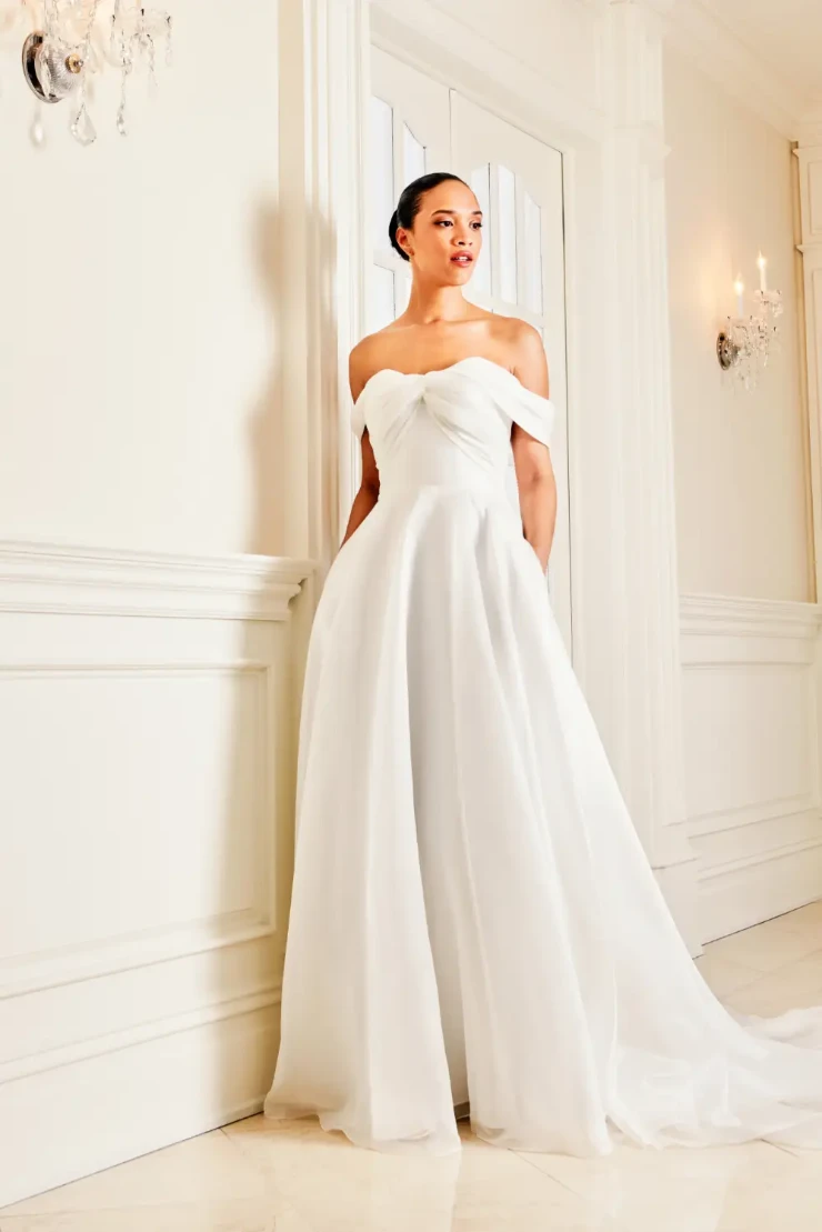 Kelly Faetanini Beau #0 default picture