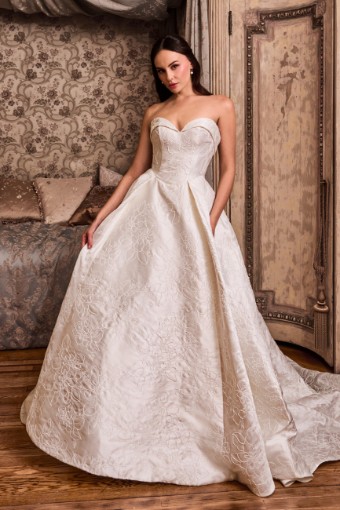 Kelly Faetanini Clarissa $0 default thumbnail