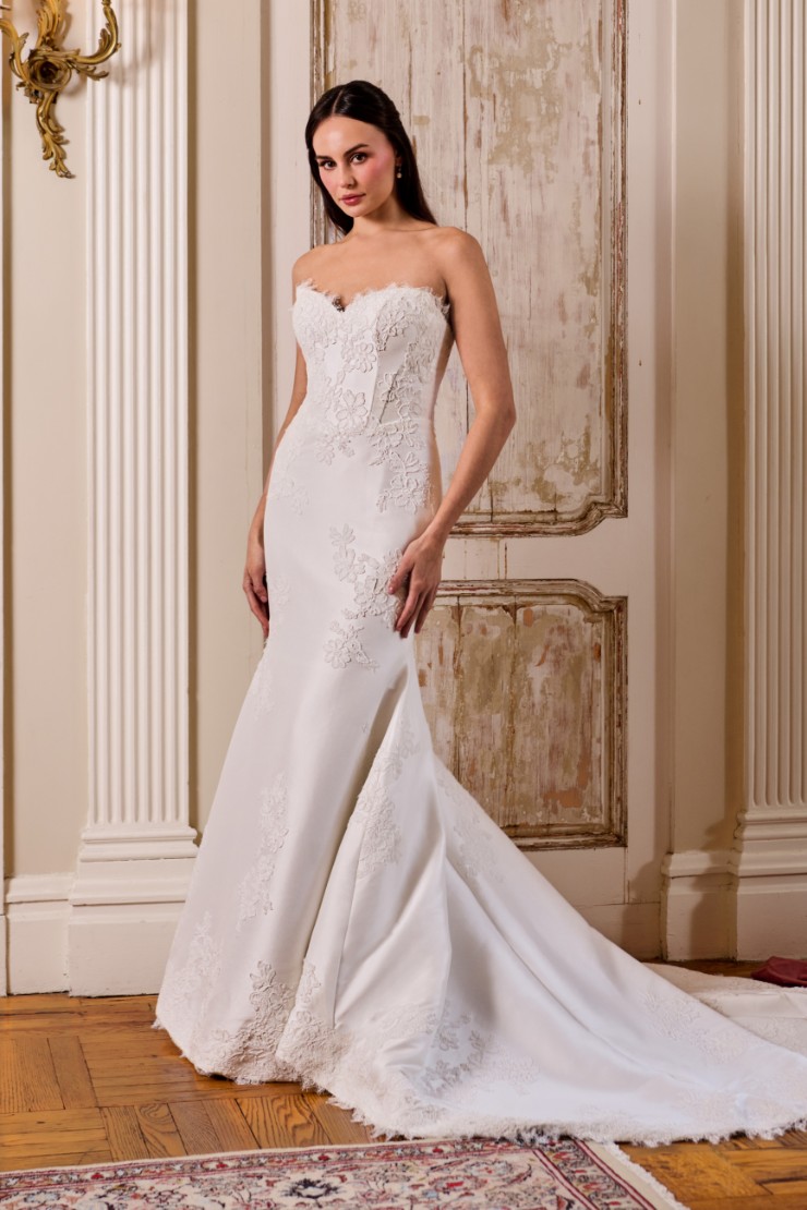 Kelly Faetanini Elena #0 default picture