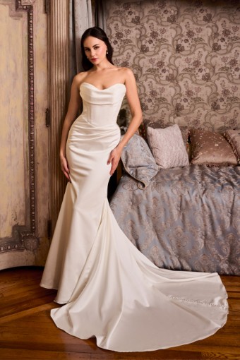 Kelly Faetanini Emilia $0 default thumbnail