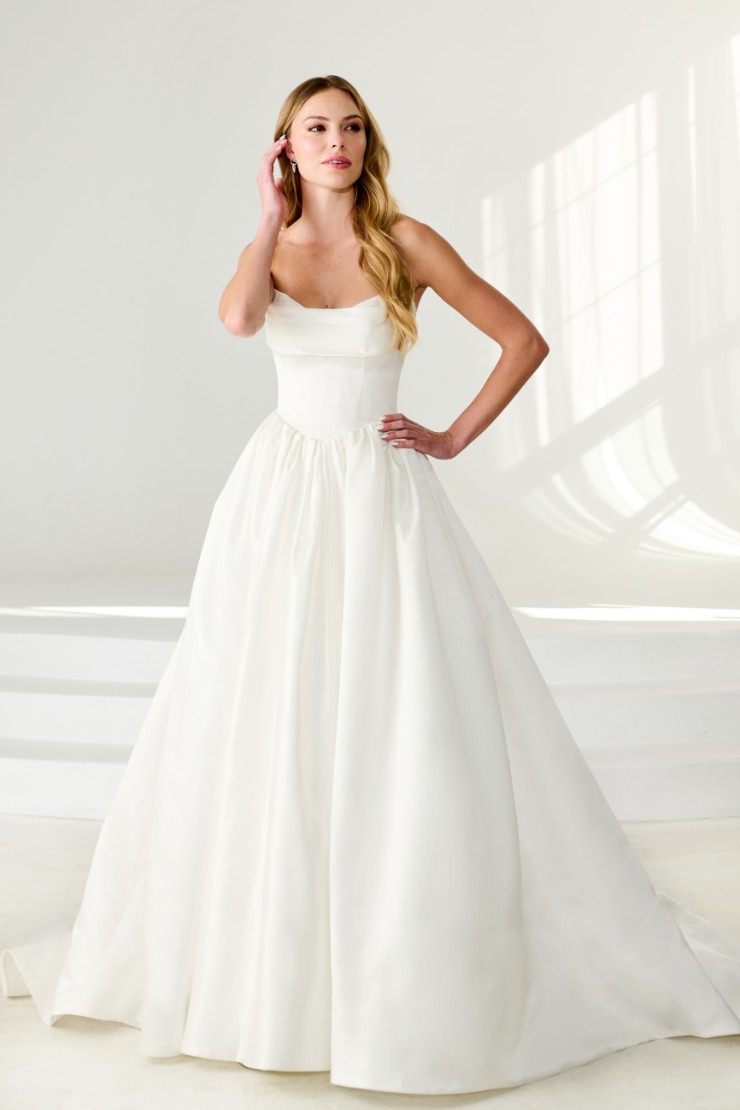 Liv by Kelly Faetanini Julia #0 default picture